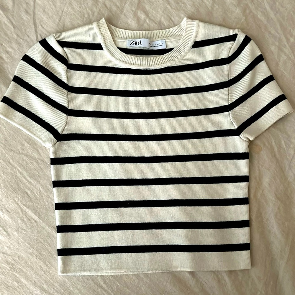 Zara Women’s Knit Cropped Tee